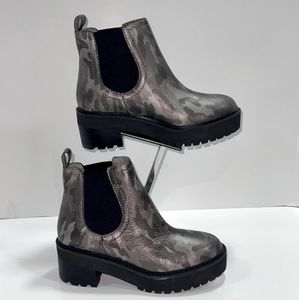 NEW Linea Paolo Metallic Grey Chelsea Boots 